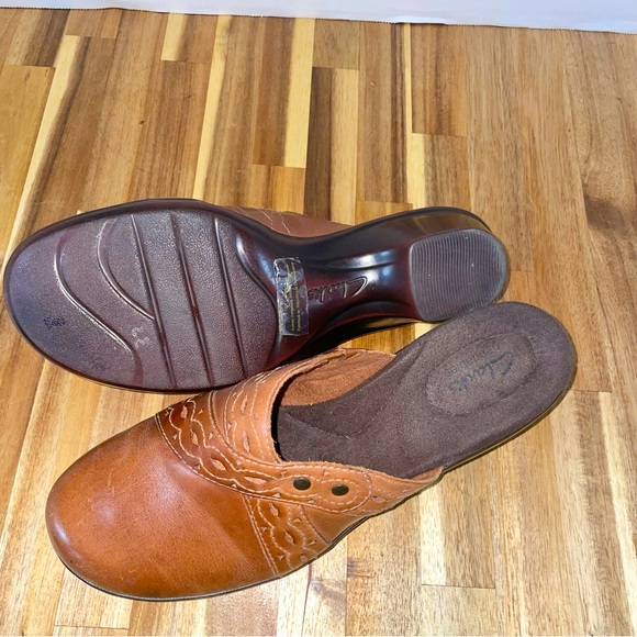 Clark’s Leather Mules Slip On SZ 8 1/2 M Like New Style 64949 - Picture 2 of 7